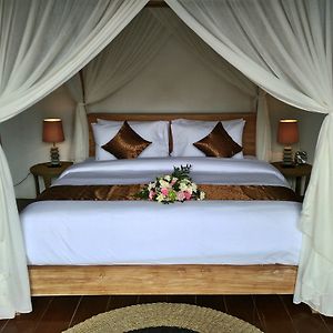 D'Nusa Beach Club And Resort